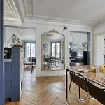 Breathtaking Flat With Balcony In St Germain Area