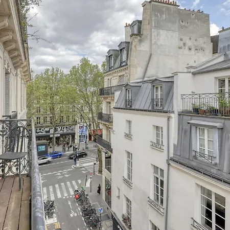 Breathtaking Flat With Balcony In St Germain Area Appartamento Parigi