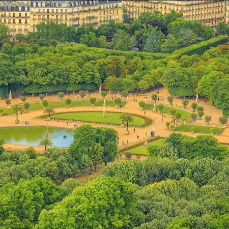 Breathtaking Flat With Balcony In St Germain Area Parigi